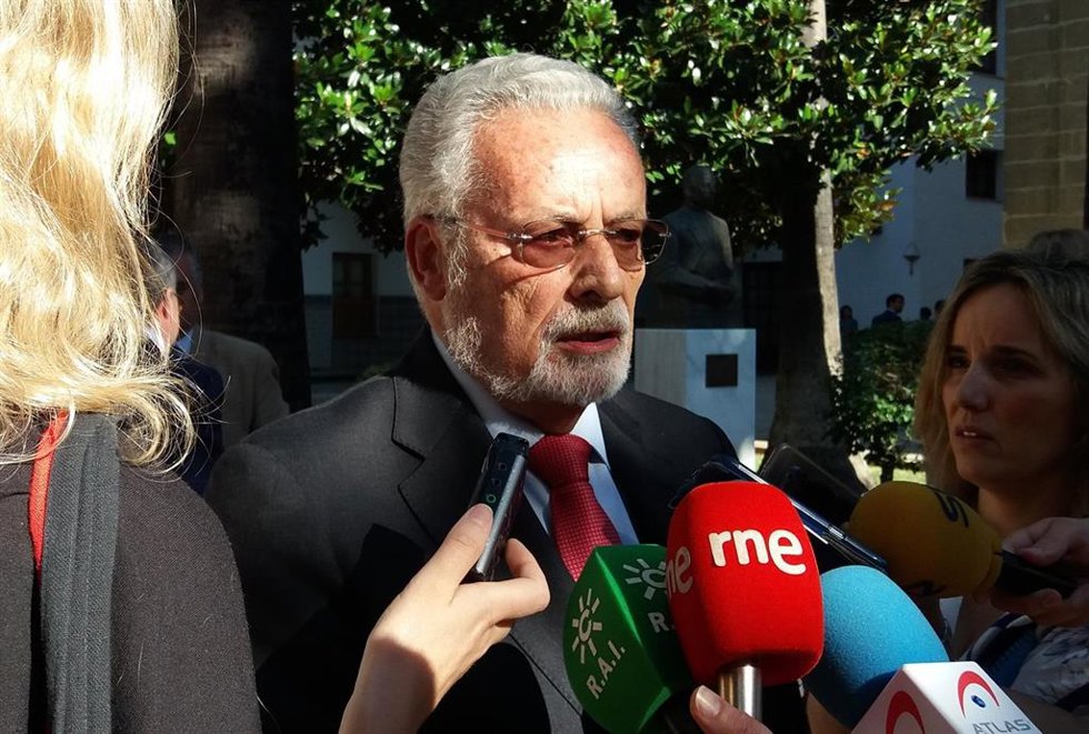 Archivo - El Defensor del Pueblo Andaluz, Jesús Maeztu, en el Parlamento andaluz, en una imagen de archivo