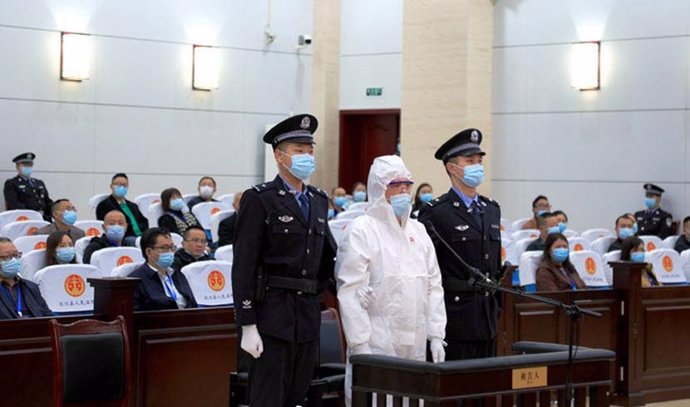 Tang Lu, condenado a muerte por prender fuego a su exmujer