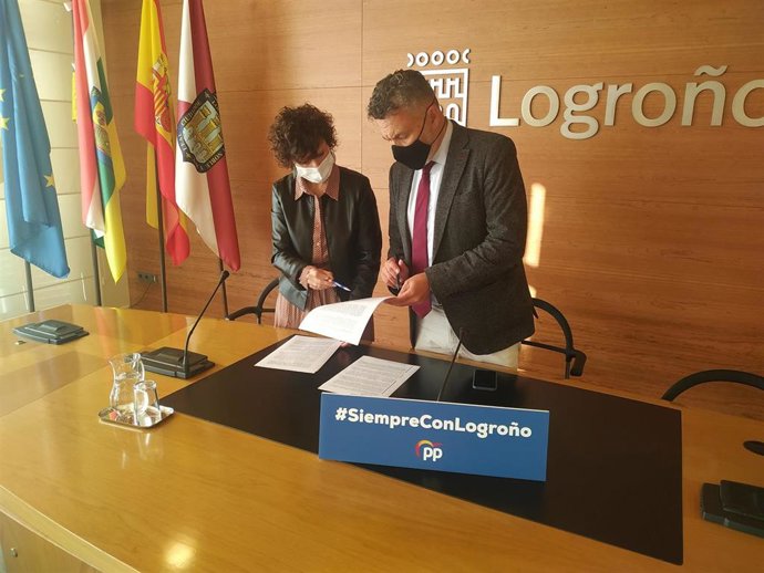 El portavoz del Grupo Municipal Popular en el Ayuntamiento de Logroño, Conrado Escobar, interviene en comparecencia