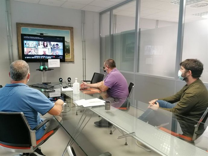 El secretario autonómico de Sectores Productivos y Memoria Democrática, Jesús Jurado, y el director general de Memoria Democrática, Marc Herrera, se reúnen con la Junta de Extremadura para colaborar en la identificación de víctimas del penal de Formente