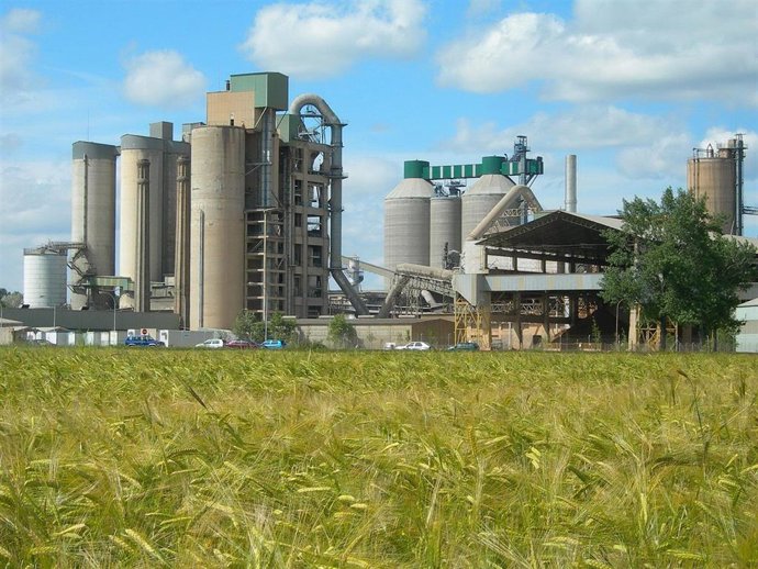 Votorantim Cimentos refuerza su presencia en España con la compra de Cementos Balboa