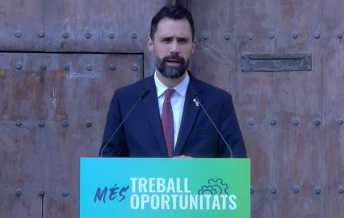 El conseller d'Empresa i Treball de la Generalitat, Roger Torrent, en la roda de premsa a Reus (Tarragona)