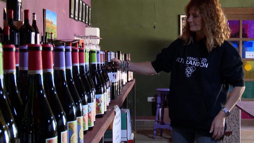 La gerente y enóloga de la Bodega Altolandón, Rosalía Molina, ganadora del premio a la Mujer Rural 2021.