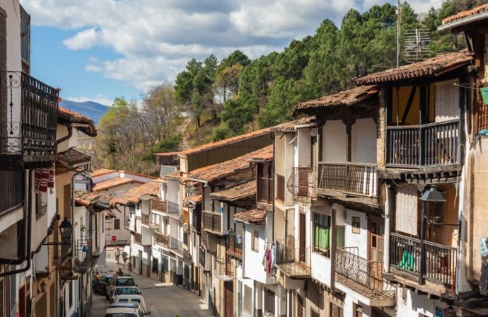 El mantenimiento de la arquitectura popular de Cabezuela del Valle e uno de los proyectos que opta a los Premios San Pedro de Alcántara de la Diputación de Cáceres