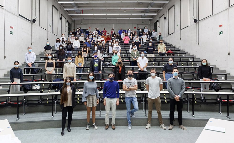 Estudiantes participantes en la formación que tuvo lugar en la UPNA.