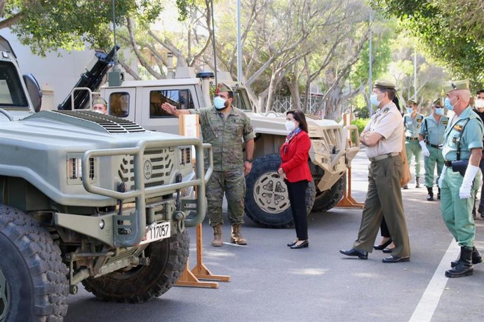 La ministra de Defensa, Margarita Robles, durante la visita a la Brigada 'Rey Alfonso XIII' II de la Legión para conocer los avances obtenidos por la Brigada Experimental 2035