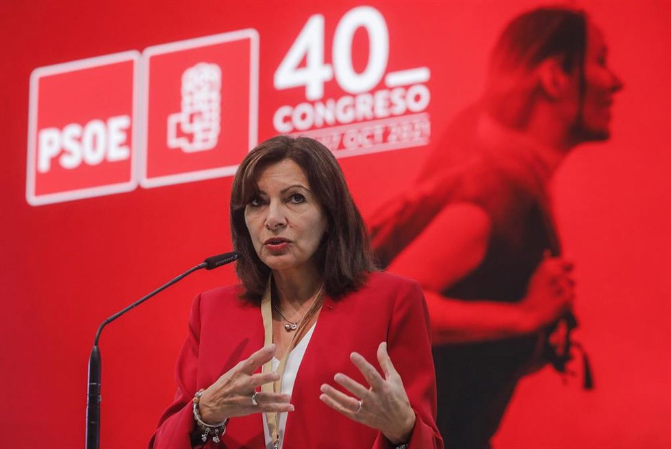 La alcaldesa de París, Anne Hidalgo, en una reunión del Consejo Político Federal del PSOE.