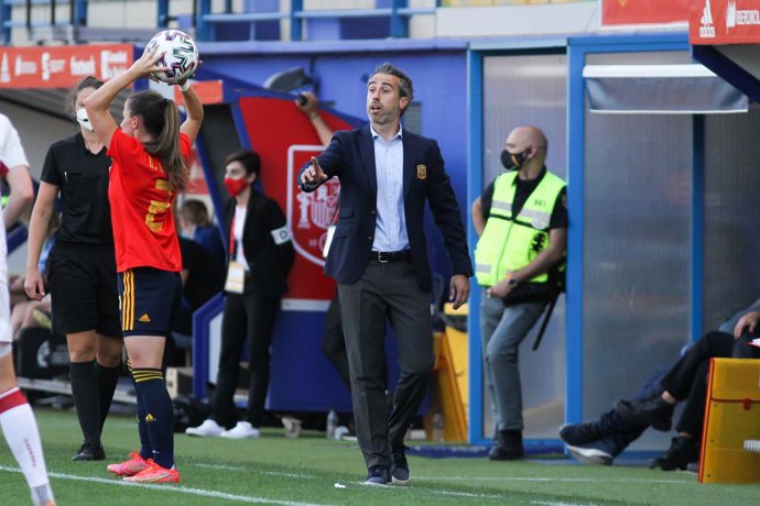 Archivo - Jorge Vilda, head coach of Spain in action during the women international friendly match played between Spain and Denmark at Santo Domingo stadium on Jun 15, 2021 in Alcorcon, Madrid, Spain.