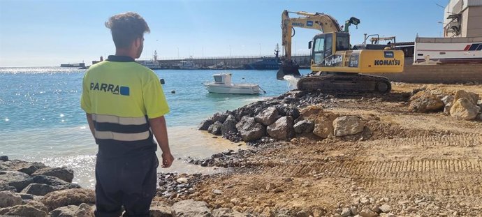 Construcción de la rampa para varado de pequeñas embarcaciones en el puerto de Almería