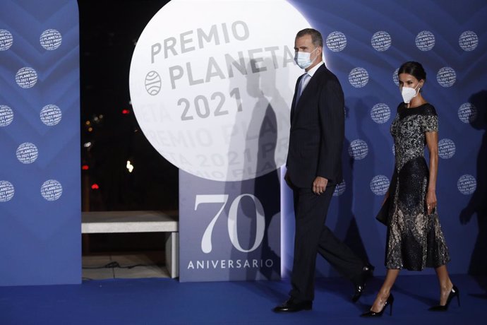 Els Reis d'Espanya, el rei Felipe VI i la reina Letizia, en el 70 Premi Planeta de Novella, a Barcelona a 15 d'octubre de 2021
