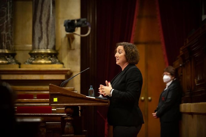Imagen de archivo - La portavoz del PSC en el Parlament, Alícia Romero, interviene en una sesión plenaria en el Parlament de Catalunya, en Barcelona, Catalunya, a 15 de diciembre de 2020. 