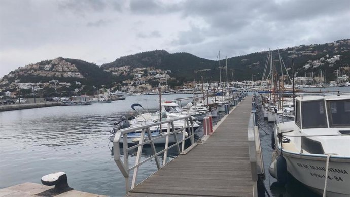 Archivo - Embarcaciones de recreo amarradas en el Port d'Andratx.