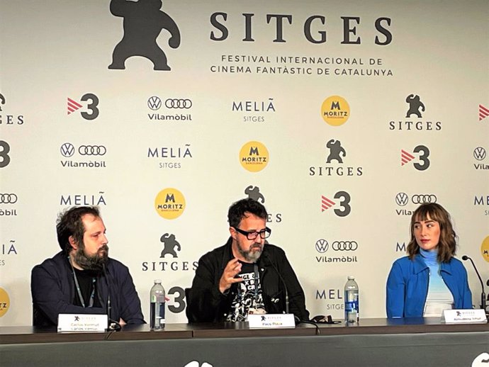 El guinista Carlos Vermut, el director Paco Plaza i l'actriu Almudena Amor presenten 'L'via' en el Festival de Sitges