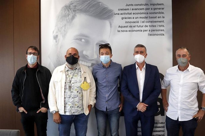 Íñigo Errejón y Joan Baldoví se reúnen con el conseller de Economía, Rafa Climent