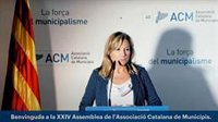 Joana Ortega recorda el centenar d'alcaldes que van crear l'ACM fa 40 anys a Vic (Barcelona)