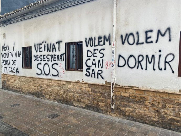Pintadas en protesta por los botellones