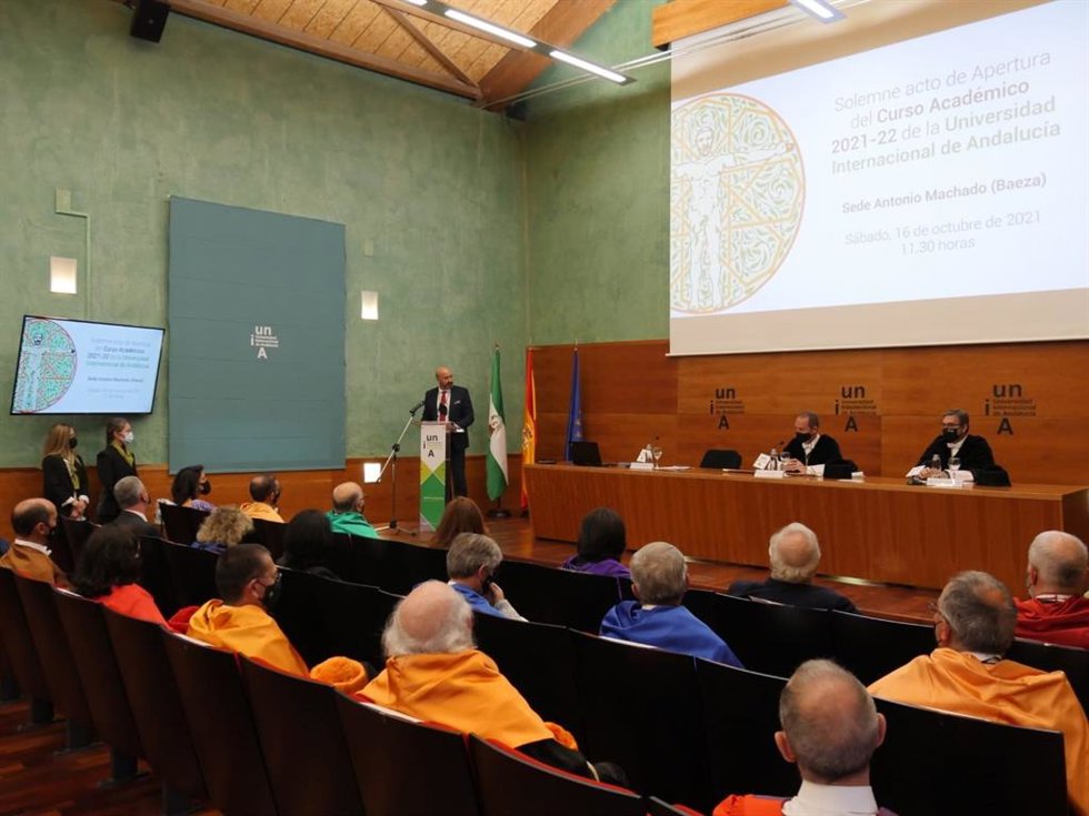 Inauguración del curso de la UNIA