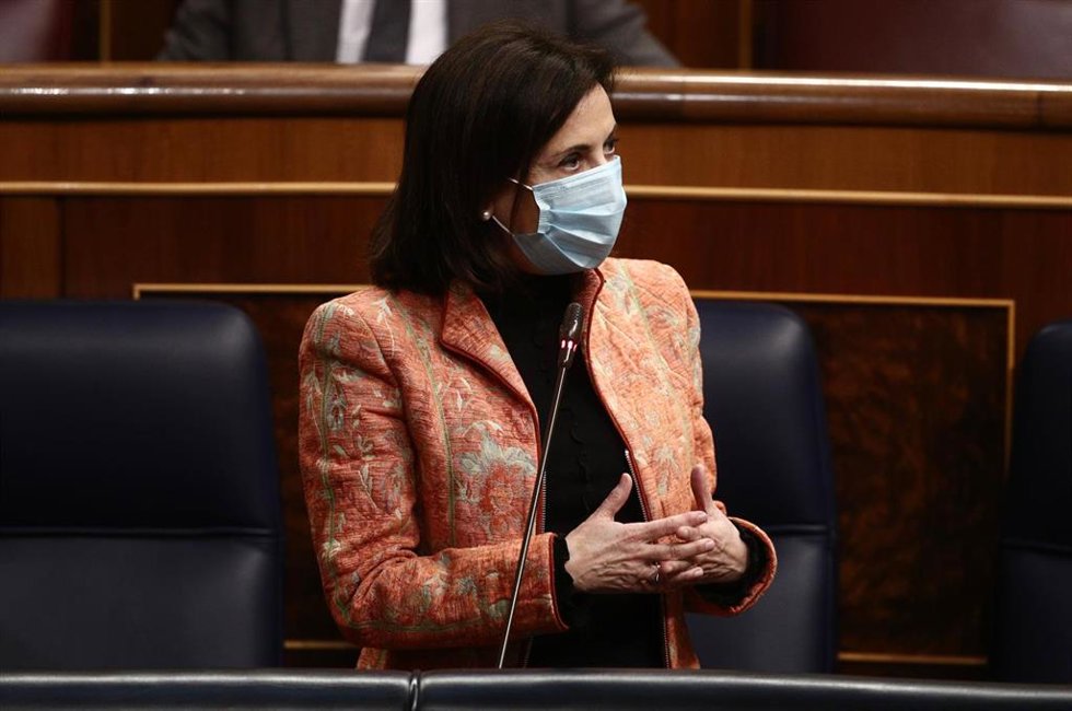 Archivo - La ministra de Defensa, Margarita Robles, en el Congreso
