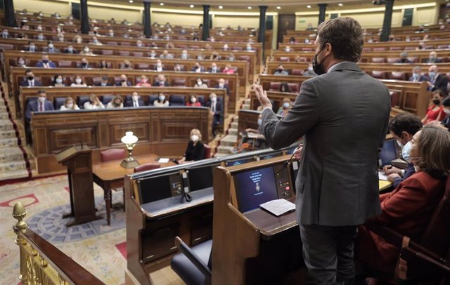 El líder del PP, Pablo Casado, interviene en una sesión de control al Gobierno en el Congreso