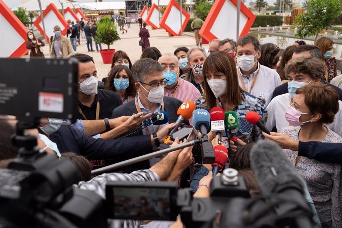 Idoia Mendia y Patxi López  en el 40 Congreso Federal del PSOE