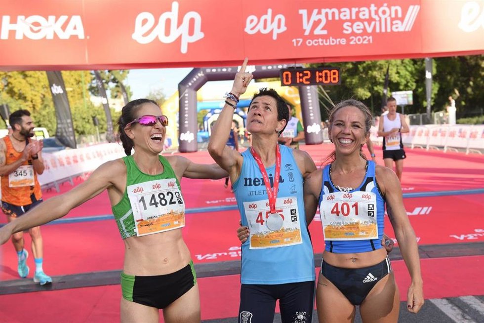 La etíope Tiruye Mesfin Aman y el marroquí Mohamed El Talhaoui se imponen en el EDP Medio Maratón de Sevilla