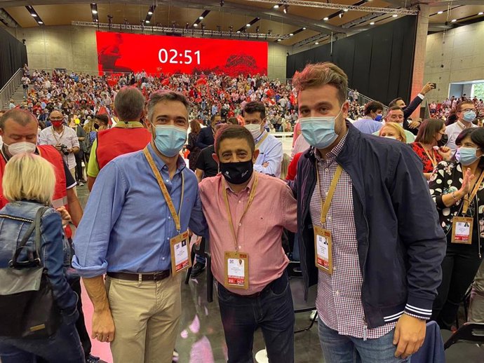 Felipe Sicilia (i.), Francisco Reyes (c.) y Juan Francisco Serrano (d.)