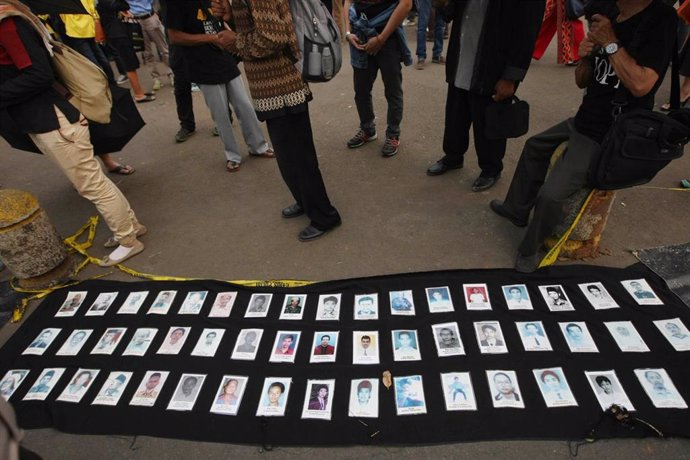 Acto en recuerdo de los asesinados durante la represión de la dictadura en Indonesia