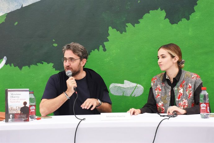 Máximo Huerta presenta su obra en la cuarta jornada de la Fira del Llibre