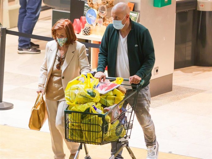 María Teresa Campos, en el supermercado