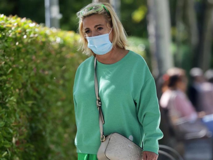 Carmen Borrego, solitaria mañana de recados en plena guerra con Terelu Campos