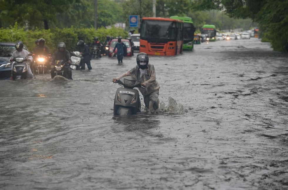 Archivo - Inundaciones en la capital de India, Nueva Delhi, a causa de las fuertes lluvias