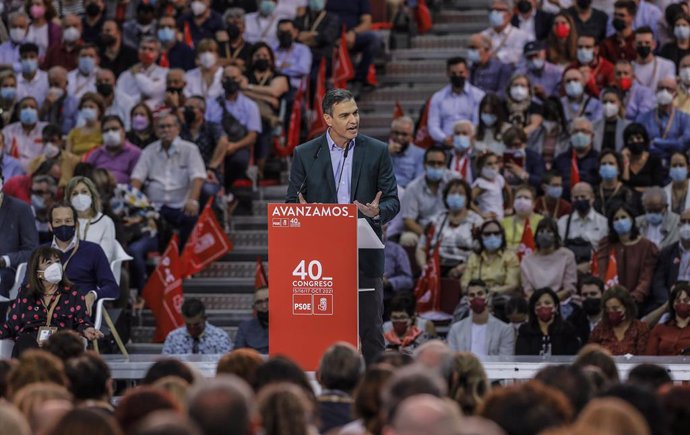 Arxiu - El secretari general del PSOE i president del Govern central, Pedro Sánchez, en el Congrés Federal del PSOE