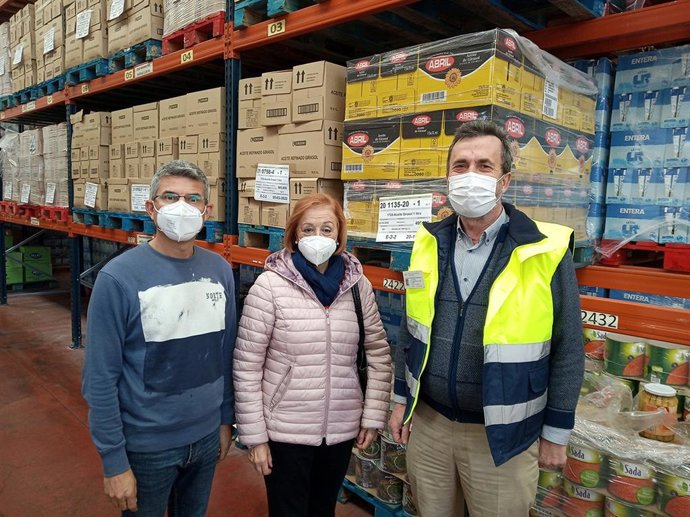 Ensamble Vocal de La Rioja entrega al Banco de Alimentos 1.533 euros de su concierto en el Auditorio de Logroño
