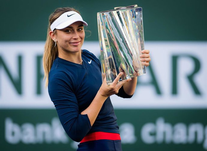 Paula Badosa of Spain with the champions trophy after winning the final of the 2021 BNP Paribas Open WTA 1000 tennis tournament against Victoria Azarenka of Belarus