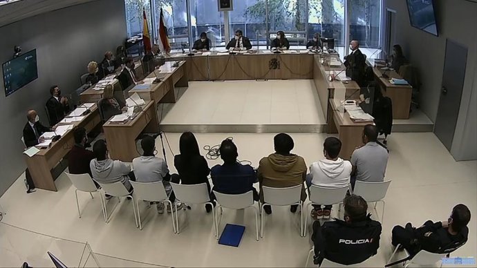 Primera sesión del juicio por los disturbios del 31 de octubre