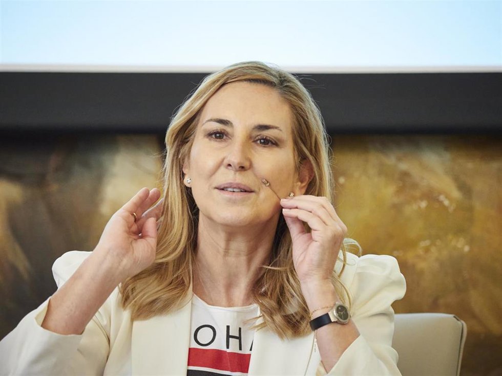 Archivo - La vicesecretaria de Organización del PP y presidenta el PP de Navarra, Ana Beltrán, durante el acto de clausura del I Foro Pepe Núñez La importancia de la gestión municipal en pandemia, a 30 de mayo de 2021, en Pamplona, Navarra (España).