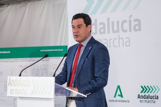 El presidente de la Junta de Andalucía, Juanma Moreno, este lunes en Cádiz.