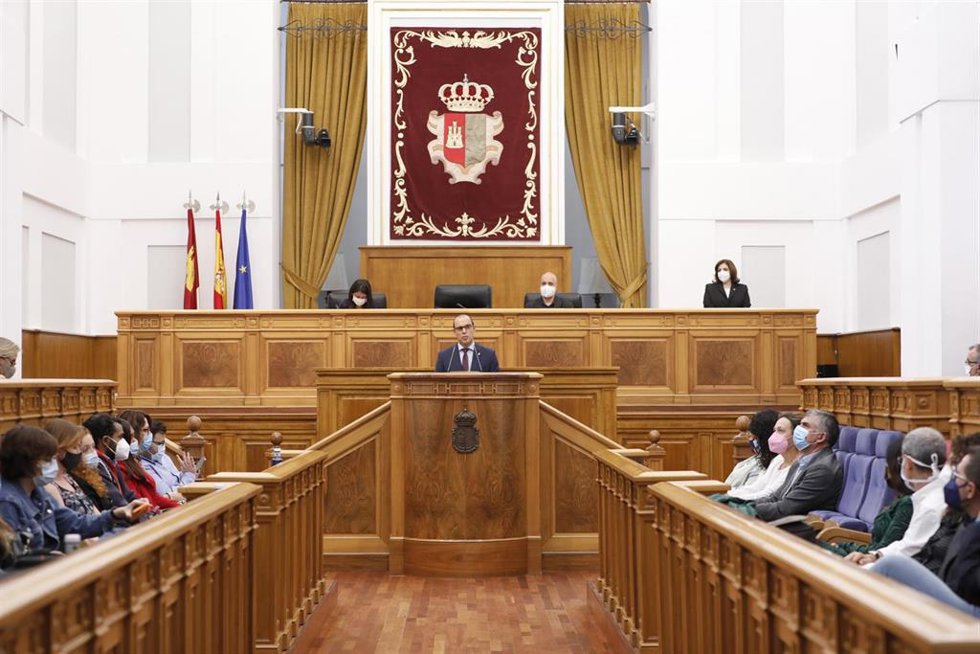 Pleno por el Día Internacional contra la Pobreza en las Cortes de Castilla-La Mancha