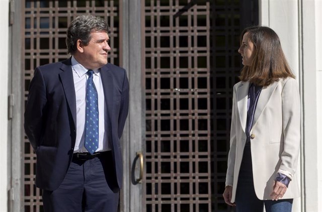 La ministra de Derechos Sociales y Agenda 2030, Ione Belarra, y el ministro de Inclusión, Seguridad Social y Migraciones, José Luis Escrivá.