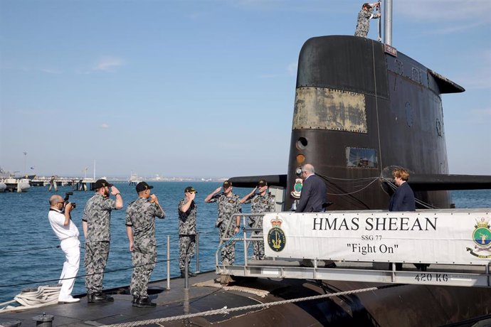 Archivo - Imagen de archivo del primer ministro australiano, Scott Morrison, en una visita a un submarino Collison de diseño francés.