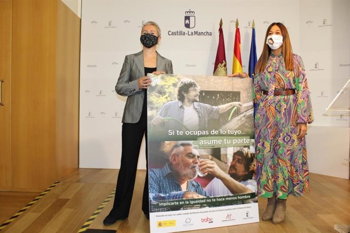 La directora del Instituto de la Mujer, Pilar Callado, presenta la campaña 'Asume tu parte'