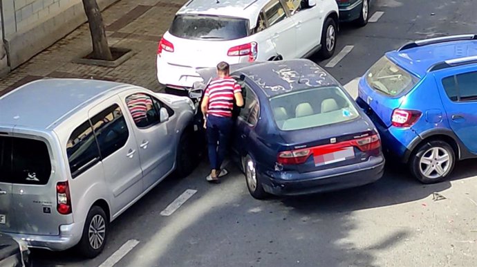 Detenido en Málaga tras dañar nueve vehículos con un coche sustraído y sin carné