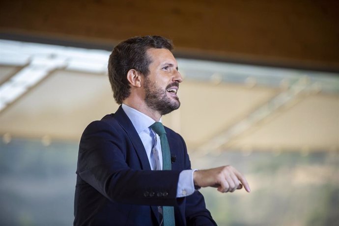 El presidente del Partido Popular, Pablo Casado, participa en un acto de la Convención Nacional del PP en Cartagena (Murcia) el 1 de octubre de 2021. 