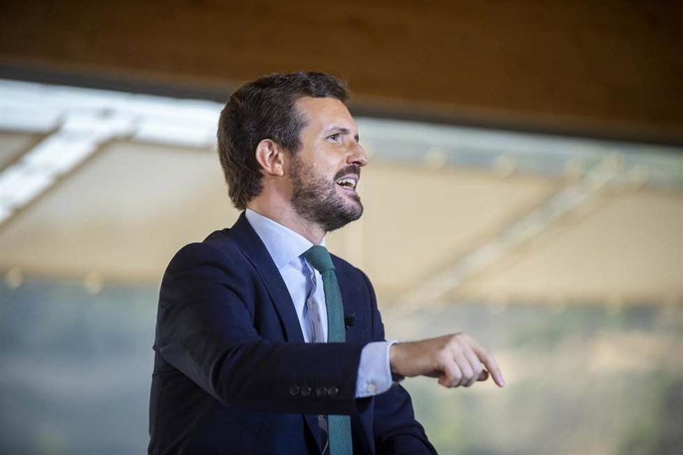 El presidente del Partido Popular, Pablo Casado, participa en un acto de la Convención Nacional del PP en Cartagena (Murcia) el 1 de octubre de 2021. 