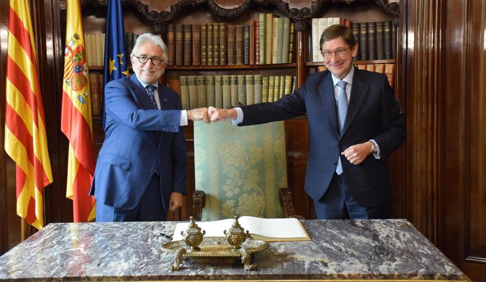 El presidente de CaixaBank, José Ignacio Goirigolzarri, y el presidente de Foment del Treball, Josep Sánchez Llibre.