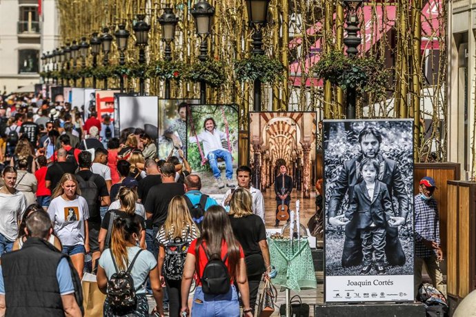 La calle Larios de Málaga acoge la exposición 'Out Flamenco'