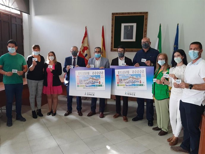 Presentación del cupón de la ONCE del domingo 24 de octubre dedicado a los perotes, gentilicio de los habitantes de Álora