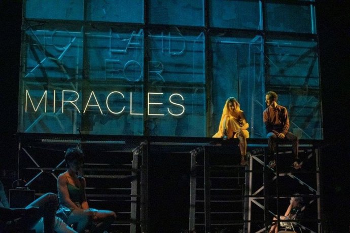 El Escalante presenta en el Teatro Principal la revisión que hace la compañía La Joven sobre 'Los Pazos de Ulloa', adaptada al teatro juvenil contemporáneo