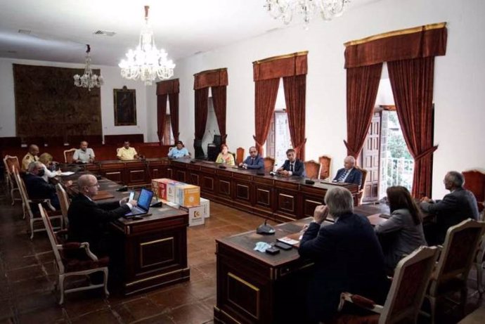 La asamblea general de la FLASS se celebró en el Salón de Plenos de la Diputación de Córdoba, ubicada en el Palacio de la Merced.