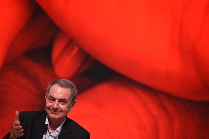 El expresidente del Gobierno José Luis Rodríguez Zapatero, en el encuentro Avanzamos en Nuevos Derechos y Libertades, enmarcado en la segunda jornada del 40 Congreso Federal del PSOE